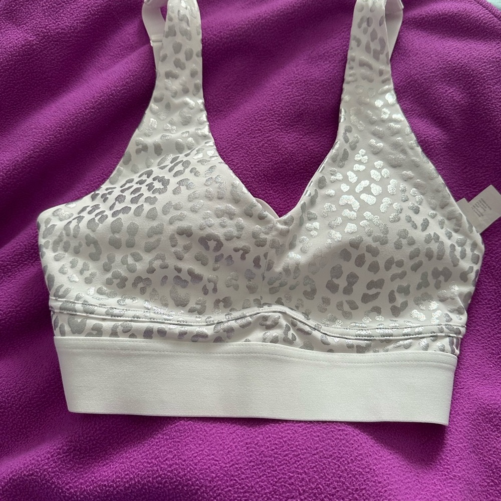 Size medium fabletics sports bra